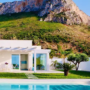 Golden 2 Con Piscine Indipendenti E Separate Terrasini